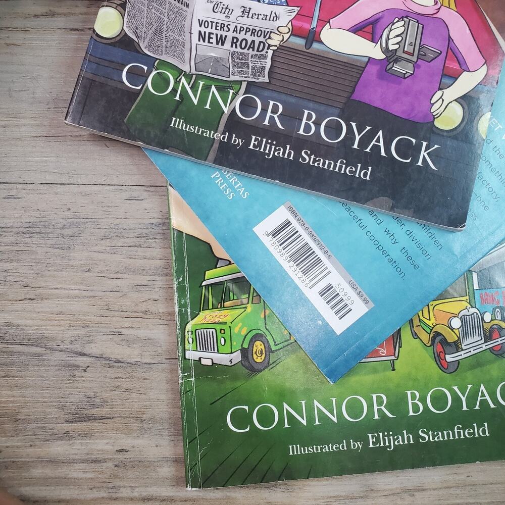The Tuttle Twins Connor Boyack Books (Lot of 6) Books 2, 4-6, 8, 10 Homeschool - Picture 11 of 11